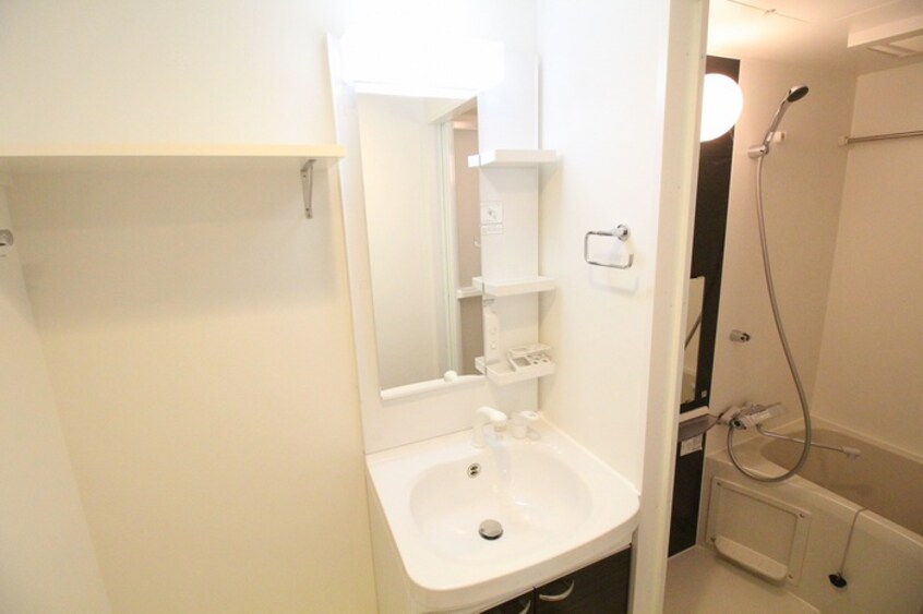 洗面 ル・パルトネール三宮東(301)