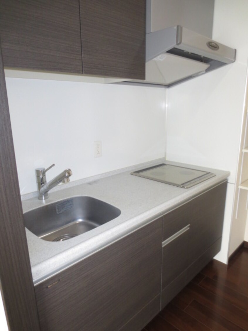 キッチン ｱｽﾃﾘｵ北堀江ｻﾞ･ﾒﾄﾛﾀﾜ-