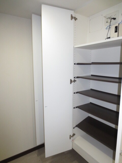 靴箱 ｱｽﾃﾘｵ北堀江ｻﾞ･ﾒﾄﾛﾀﾜ-