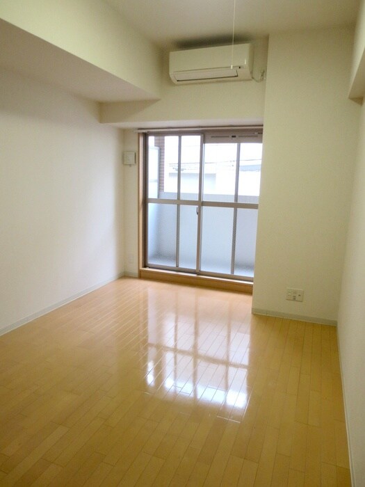 居室 シャルマンフジ阿波座イ－スト