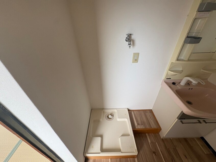 洗濯機置場 シャルル香里園（４０１）