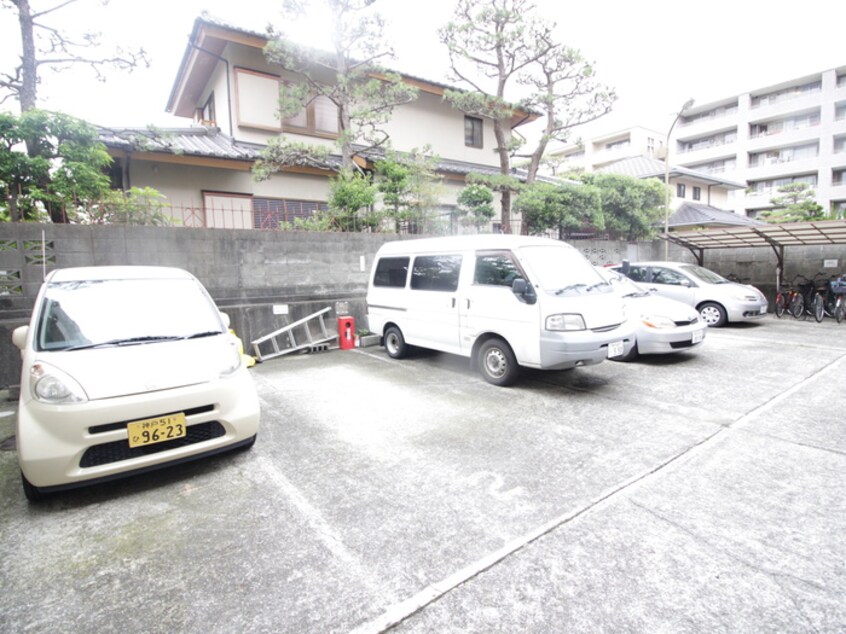 駐車場 パラツィーナ二見