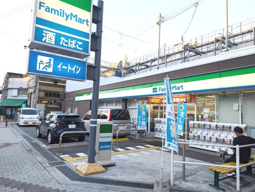 ファミリーマート(コンビニ)まで733m 池島町住宅Ｂ棟（502）