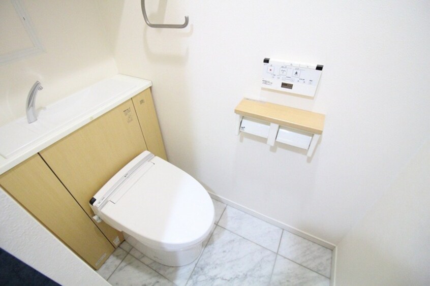 トイレ リーガル神戸海岸通り(602)