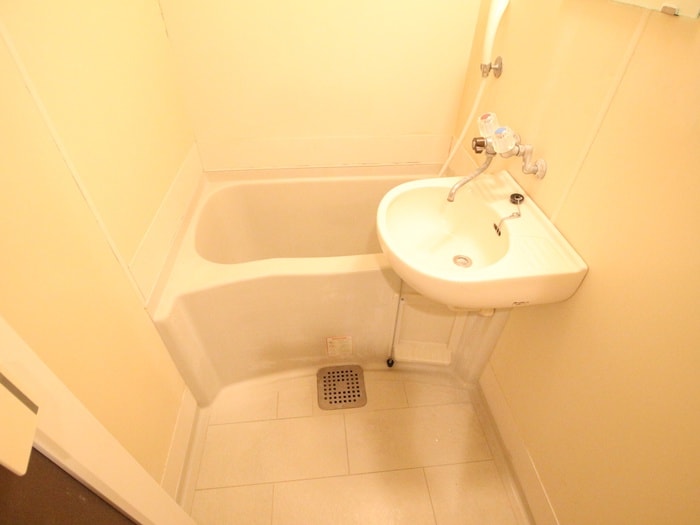 バス／シャワールーム等 Ｗａｖｅｓ