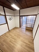 居室 伊加賀寿町１４－１４貸家