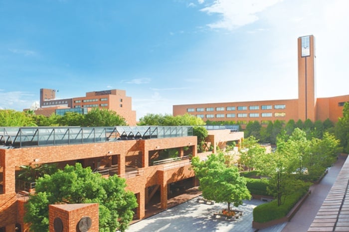 大阪学院大学(大学/短大/専門学校)まで600m マンション・レ・アベニア