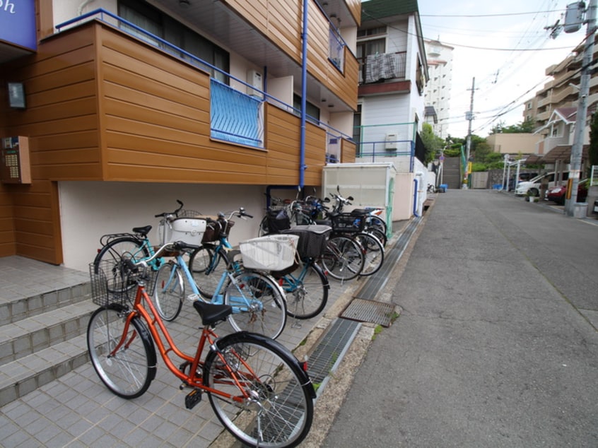 駐輪場 メゾンフレンド箕面