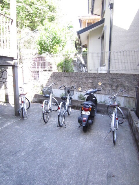 駐輪場 シャンブル