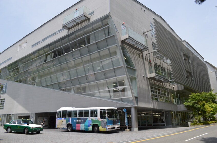 京都精華大学(大学/短大/専門学校)まで1200m シャンブル