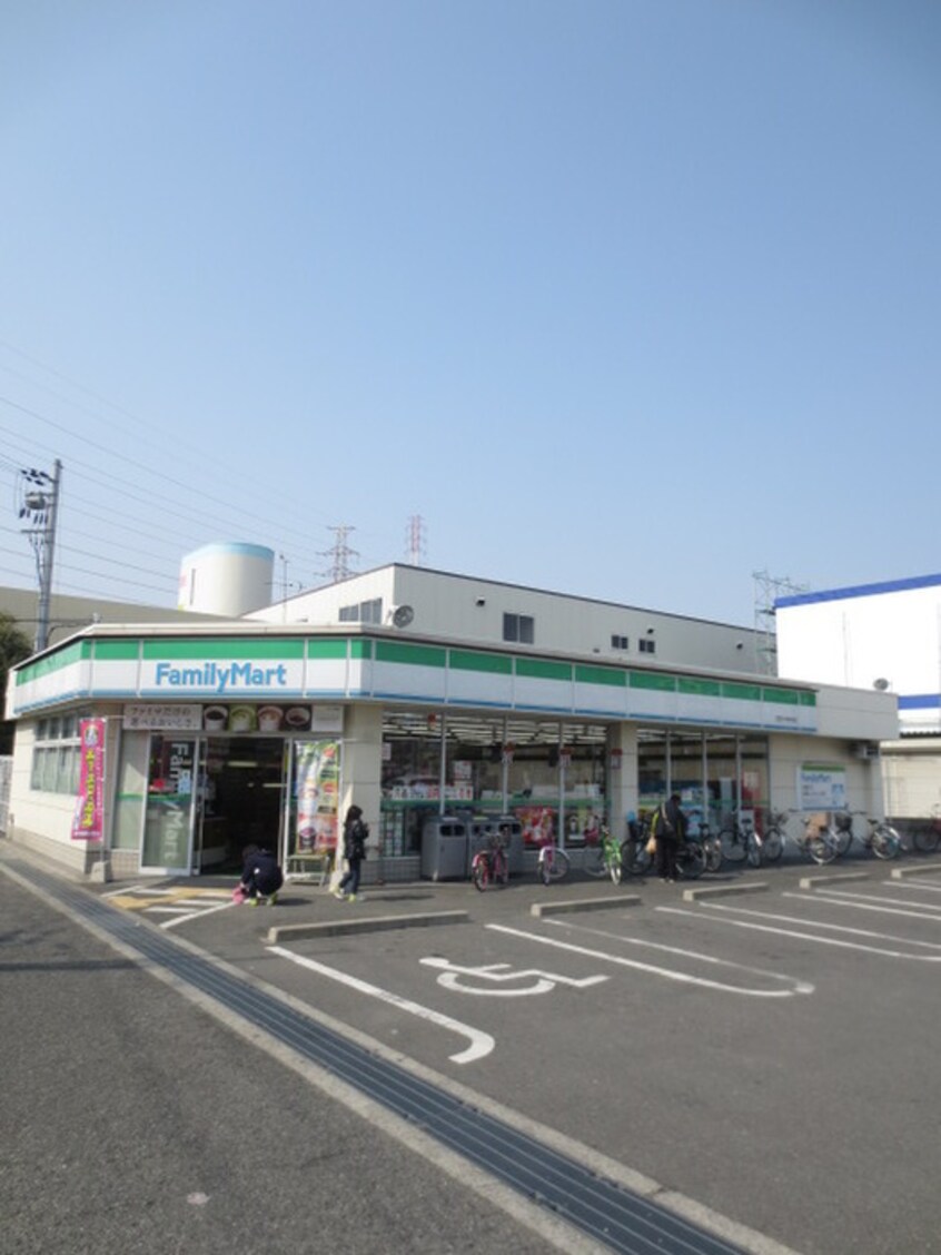 ファミリーマート四宮小前店(コンビニ)まで529m フレアコ－ト・コスモ