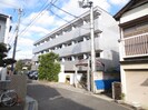 ヤングパレス茨木の外観