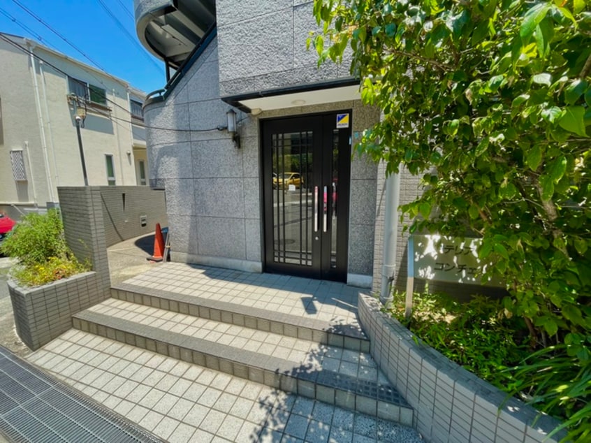 エントランス部分 アテリアコンチェルト