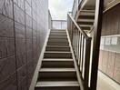 エントランス部分 ラフィ－ネ二ツ屋
