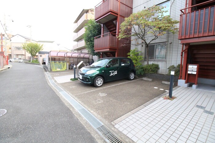 駐車場 サンベ－ル春日