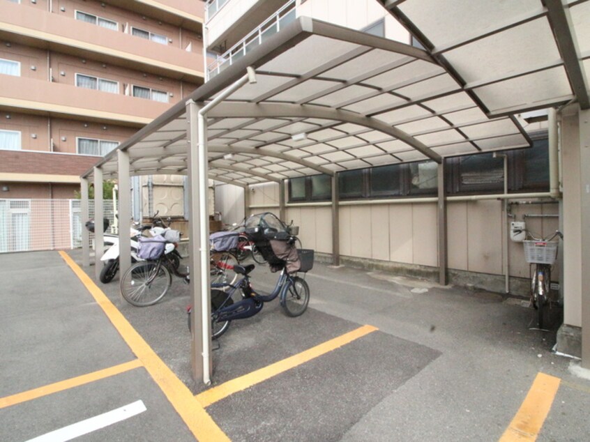 駐輪場 サンエース山之上ビル