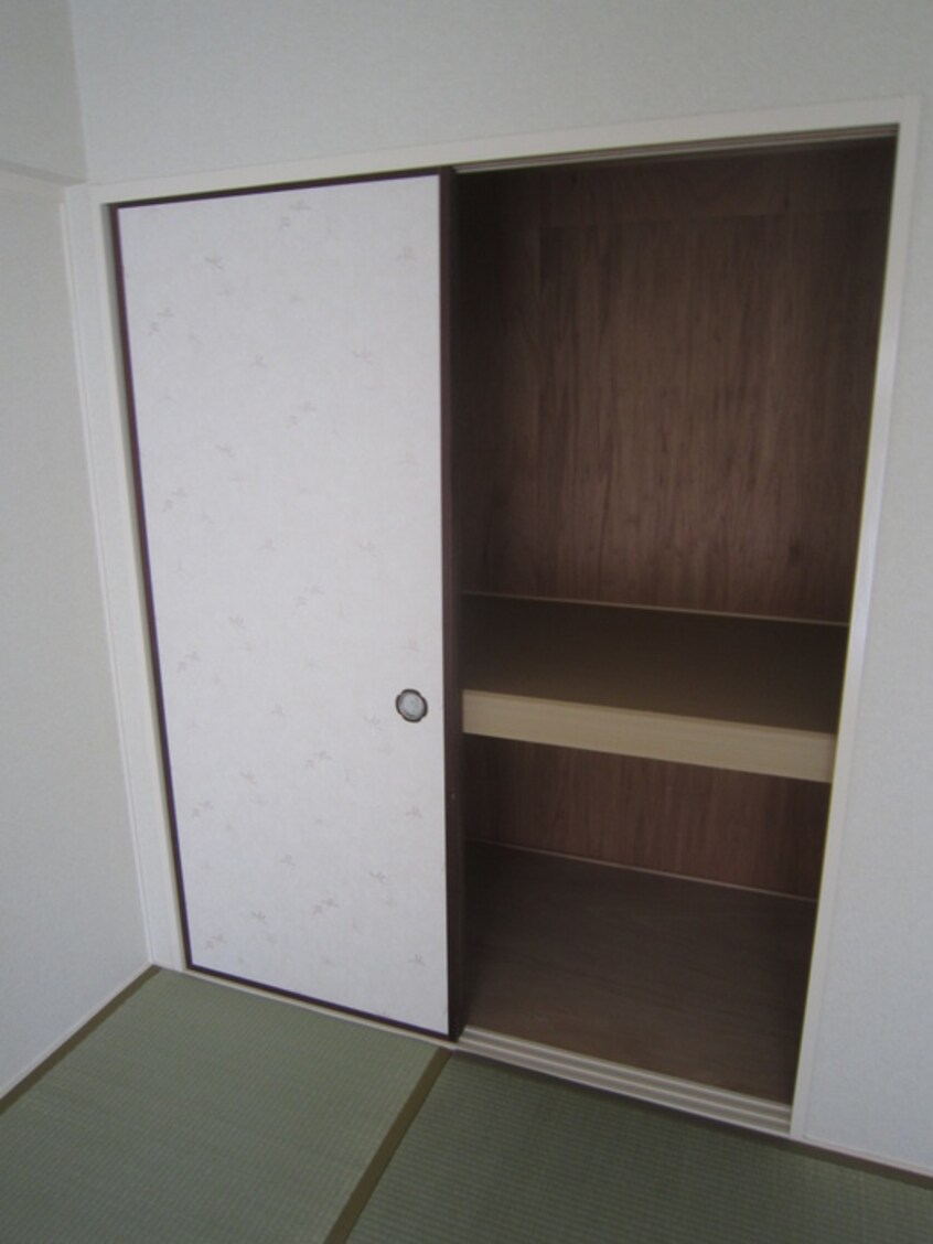 収納 クローバー・メゾン千里山