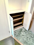 靴箱 フォレステ－ジ福島