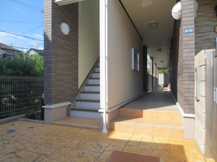 エントランス部分 サンリット・ミナミイバラキ