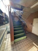 エントランス部分 西禁野グリ－ンハイツ