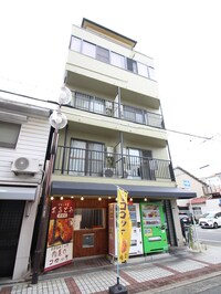 リビングマンション