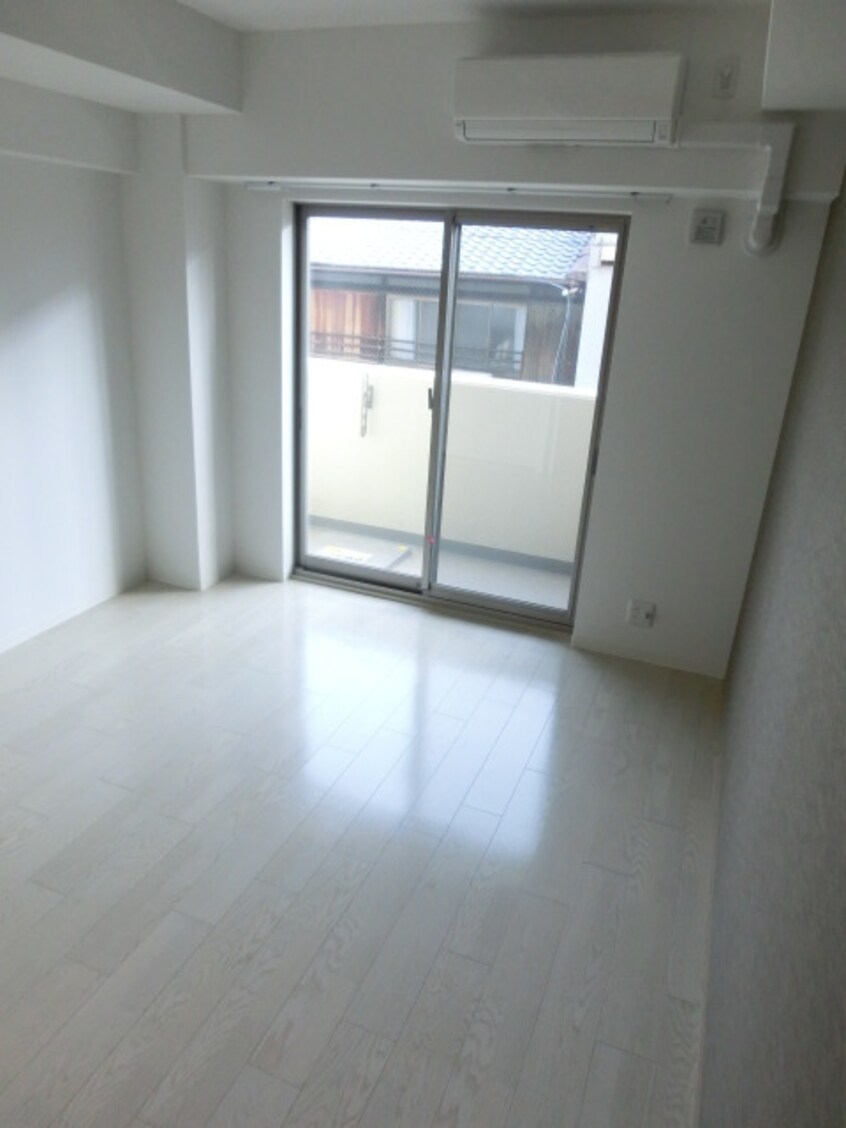 居室 ﾚｼﾞﾃﾞﾝｽ京都ﾐｯﾄﾞｼﾃｨ(202)