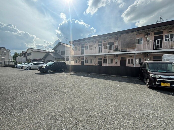 駐車場 サントルドゥヴィラージュ