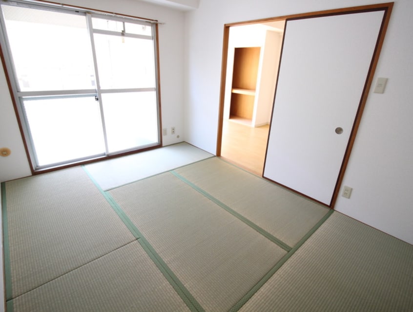 居室 ドミール和泉府中