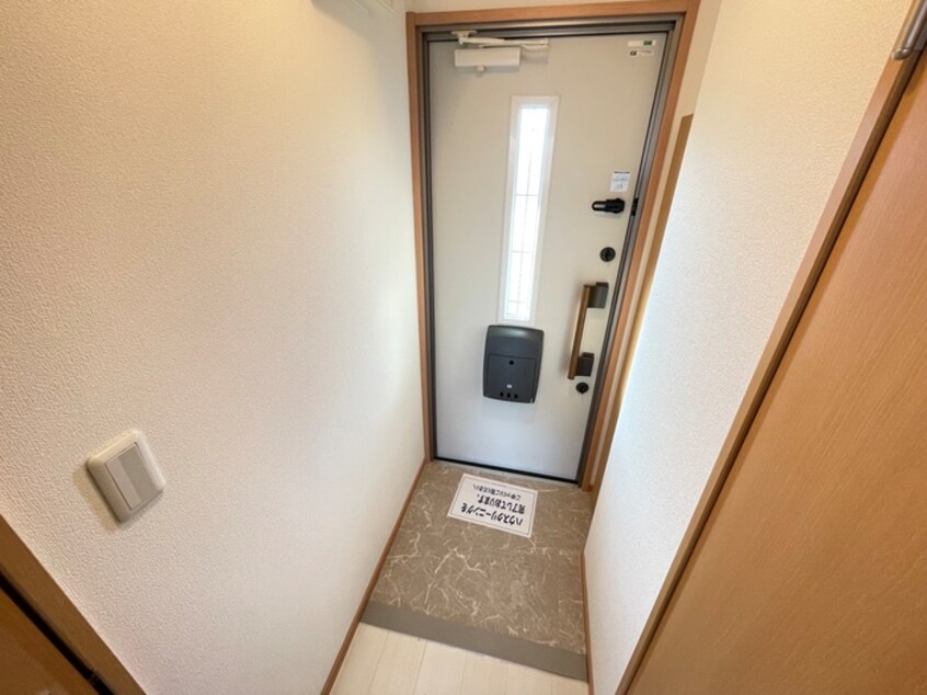 玄関 エルメゾン長曽根