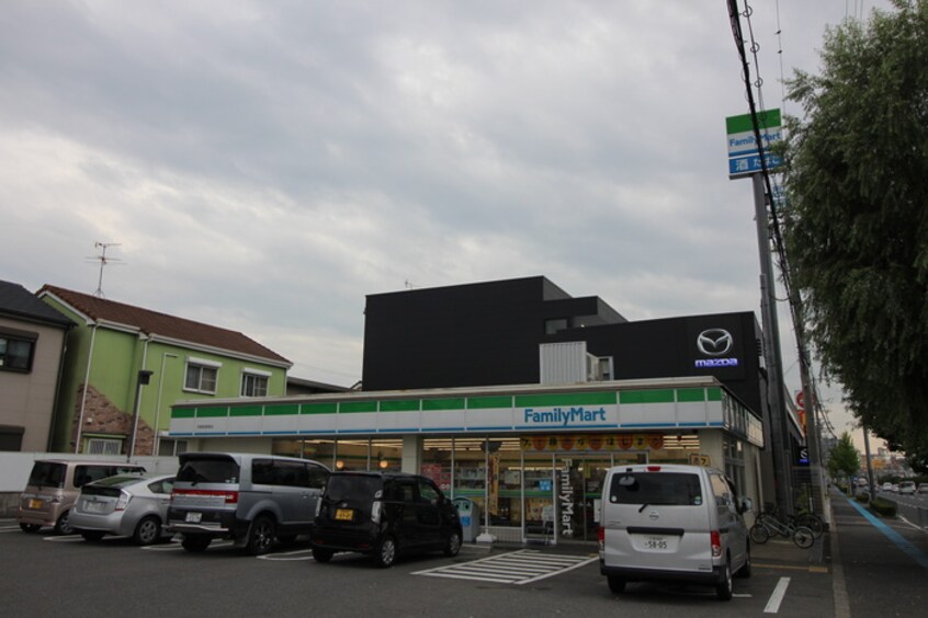 ファミリーマート(コンビニ)まで150m エルメゾン長曽根