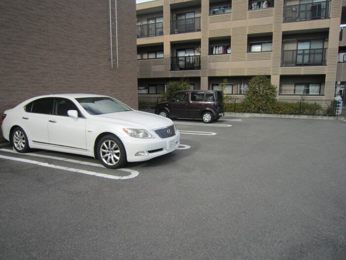 駐車場 アルカンシェル