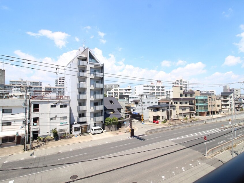 室内からの展望 ﾌﾟﾚｻﾝｽ新大阪ｲｵﾘｱ(216)