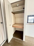 収納 メゾンルージュ・小橋