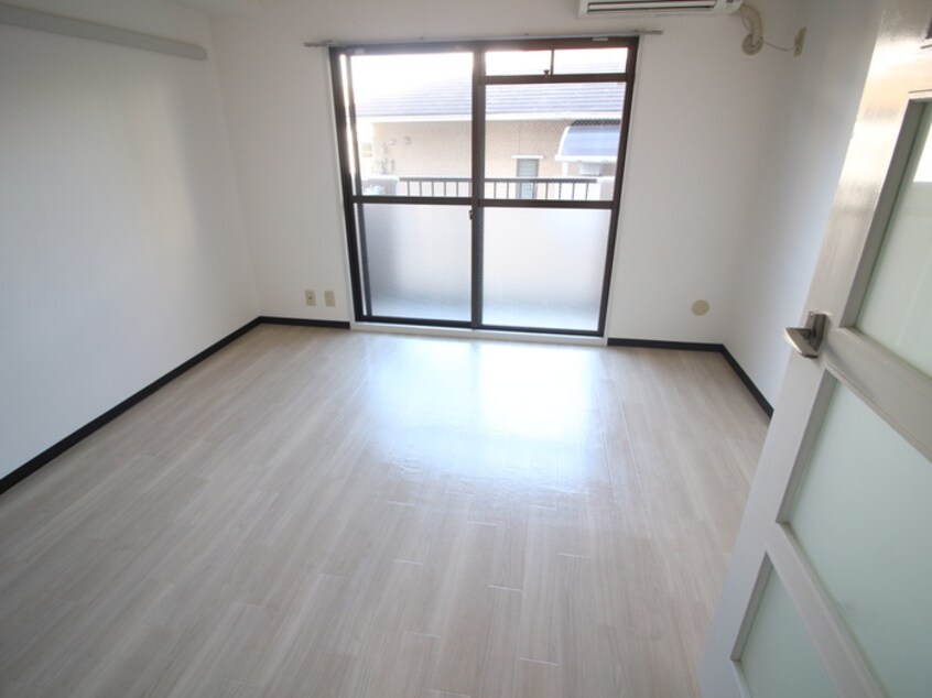 居室 箕面セントラルハイツ