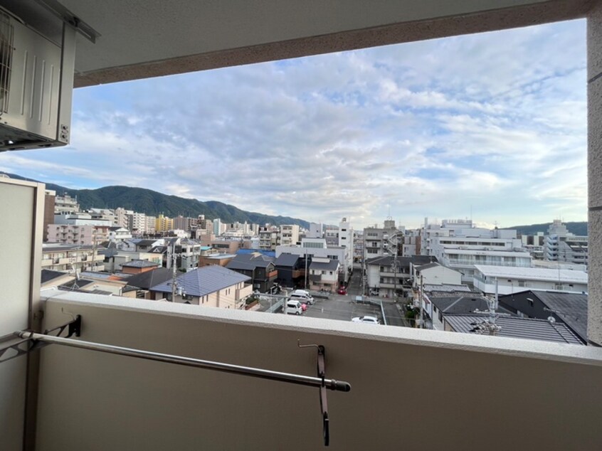 室内からの展望 ラグゼ山科