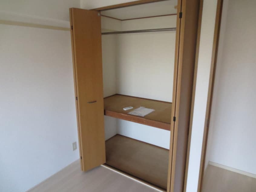 収納 YKハイツ高丸