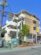 レジデンス赤井の外観