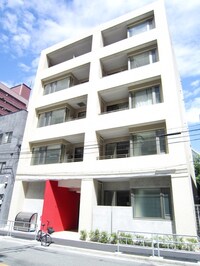 WEST FIELD KITAHORIE