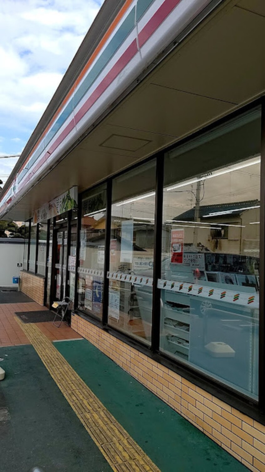 セブン-イレブン 東大阪長田２丁目店(コンビニ)まで260m フジパレス長田ノース