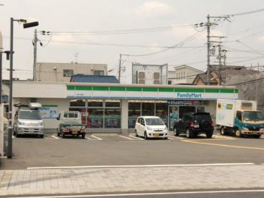 ファミリーマート水尾店(コンビニ)まで220m プラッツ