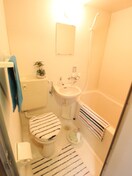 バス／シャワールーム等 ラウンドテーブル