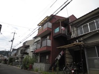 フラットハウス YAKU