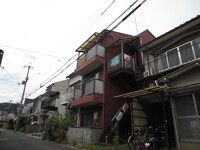 フラットハウス YAKU
