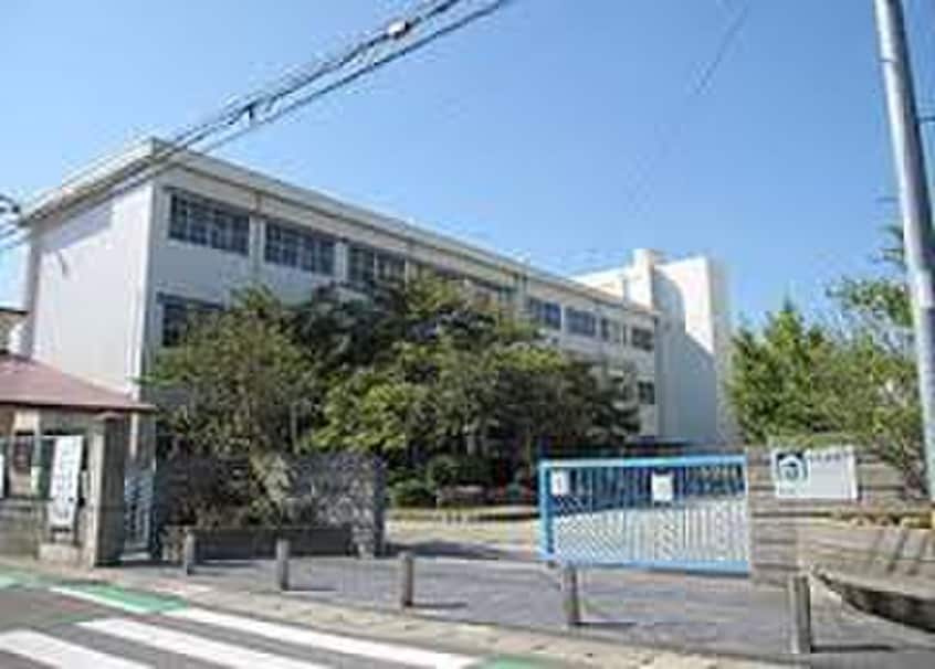瓦木小学校(小学校)まで150m 大屋館