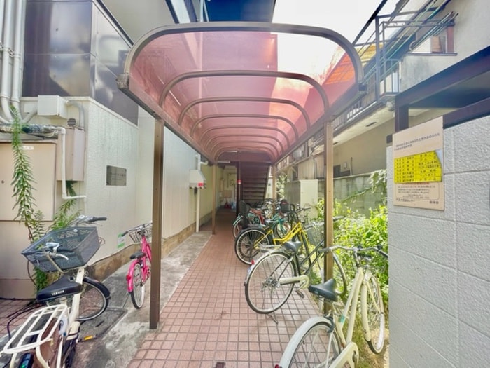 エントランス部分 フリーディオ大和田