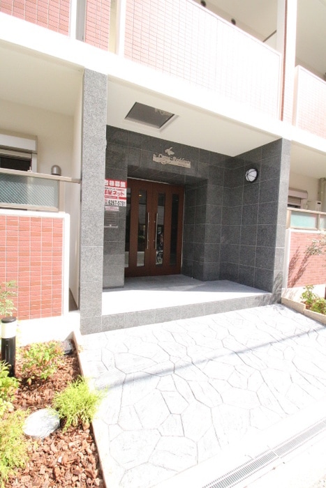 エントランス部分 クレイン・レジデンス