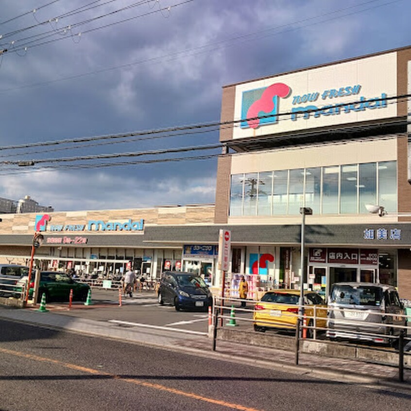 万代 加美店(スーパー)まで180m フェリシアーク加美