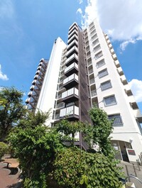 クローバーハイツ市岡（302）
