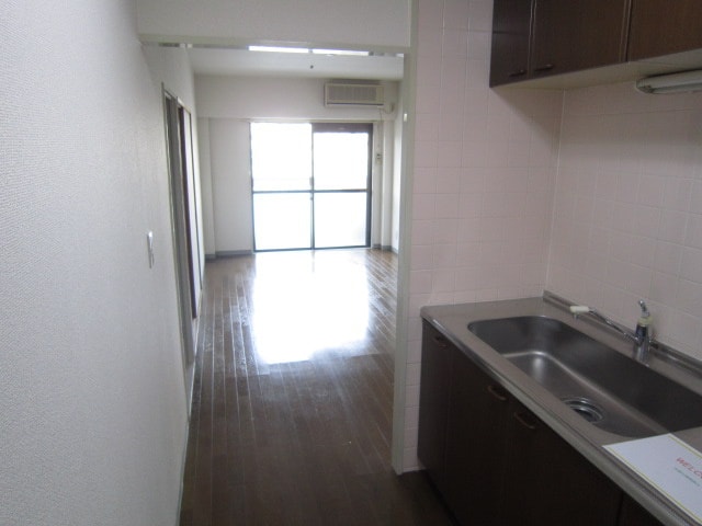 居室 ツイン西尾B