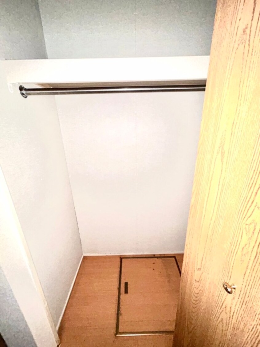 収納 アイリスセカンド